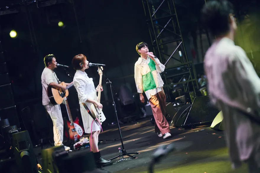 魚丁糸雙喜臨門！首度奪金鐘「人在新加坡演出」　表演完「奔回酒店看直播」一揭曉他秒泛淚