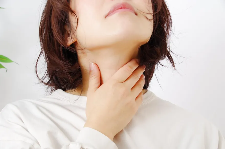 壓力大脖子不明凸出物！醫：這4種狀況需開刀