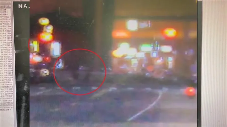 高雄議員服務處外男子遭追砍見血！疑勞資糾紛…員工砍老闆