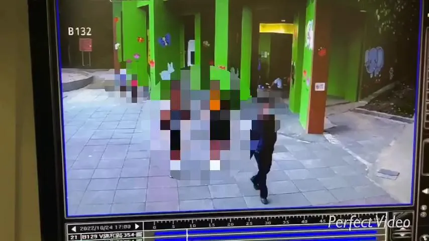 噁男躲性別友善廁所偷窺！從底下伸入太閃眼…遭逮瞎扯撿鏡子