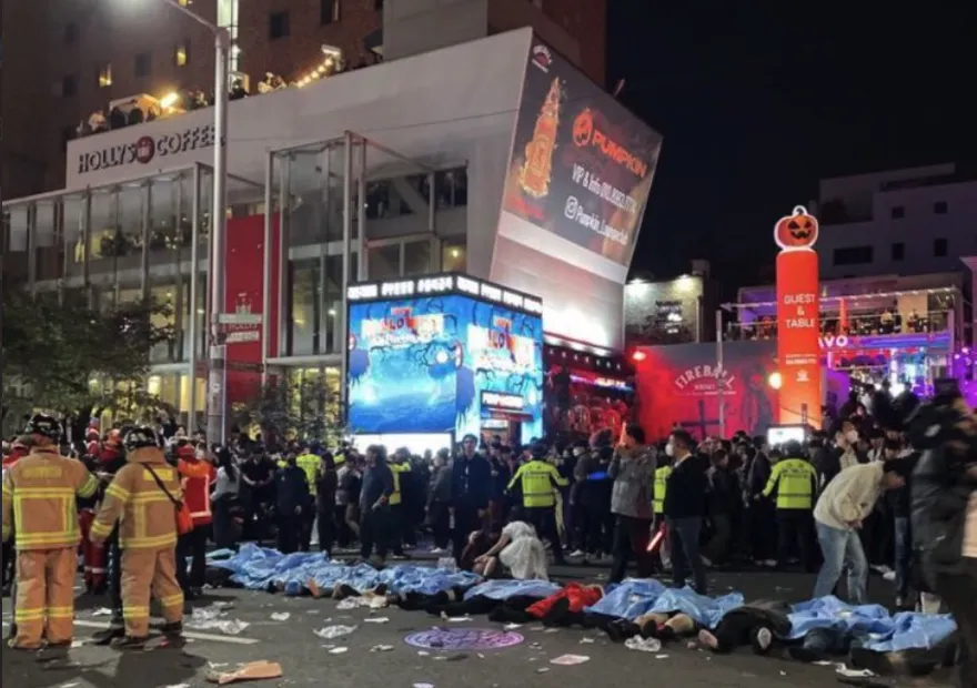 梨泰院10萬人踩踏/已知120人死亡！首爾踩踏案最新照片曝　網嚇：屍橫遍野