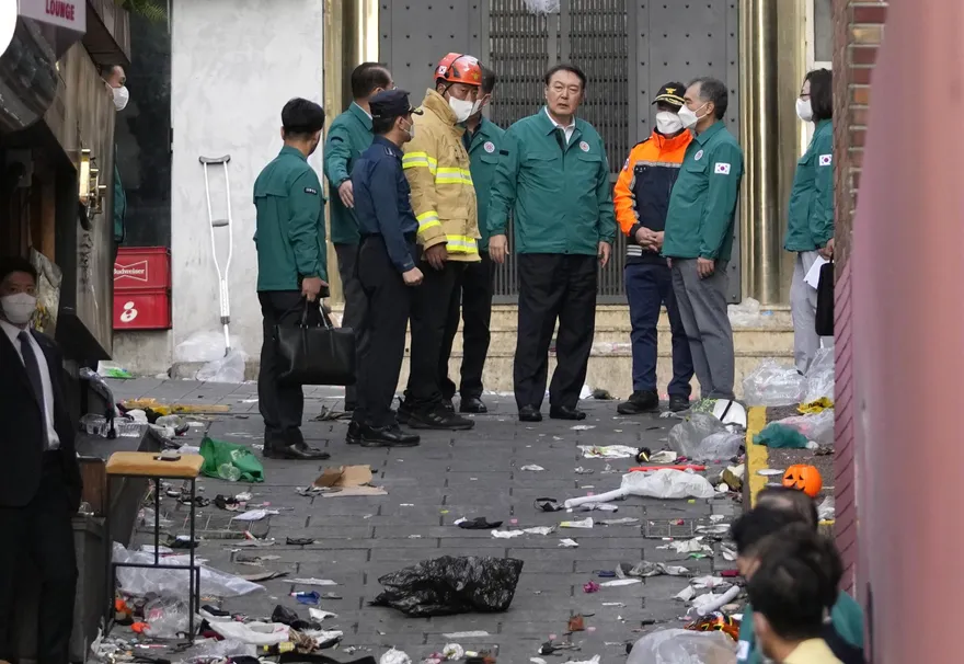 梨泰院10萬人踩踏/尹錫悅視察現場稱「不忍卒睹」　把事故處理放在國政第一位