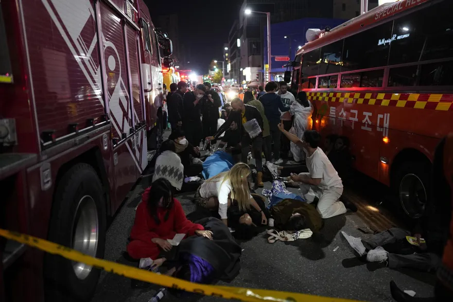 為何梨泰院踩踏女性死亡多1倍？醫分析：依賴「胸式呼吸」易被壓迫！