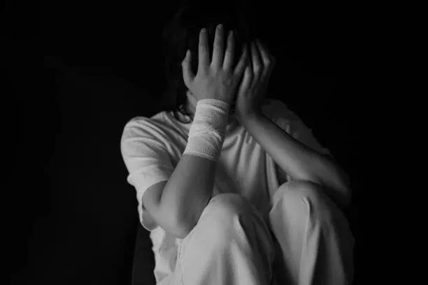 色男撿屍醉OL得逞！食髓知味2度尾隨猥褻　女被蹭「喚起記憶」怒告