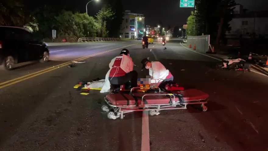 碰！澎湖外送員雙黃線「鬼切」…遭酒駕男撞飛昏迷送醫