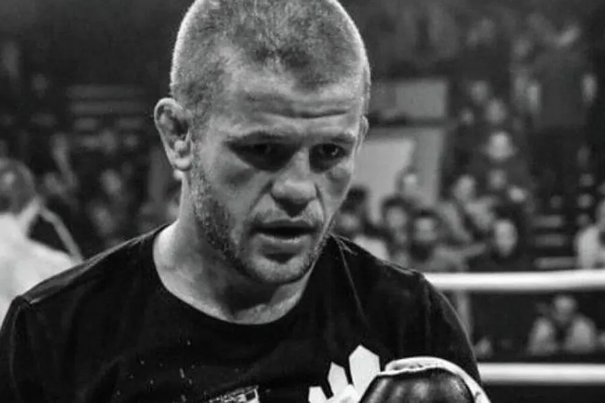 MMA格鬥家「吃西瓜猝死」！關鍵疑點曝光　父悲痛：發現時已沒呼吸