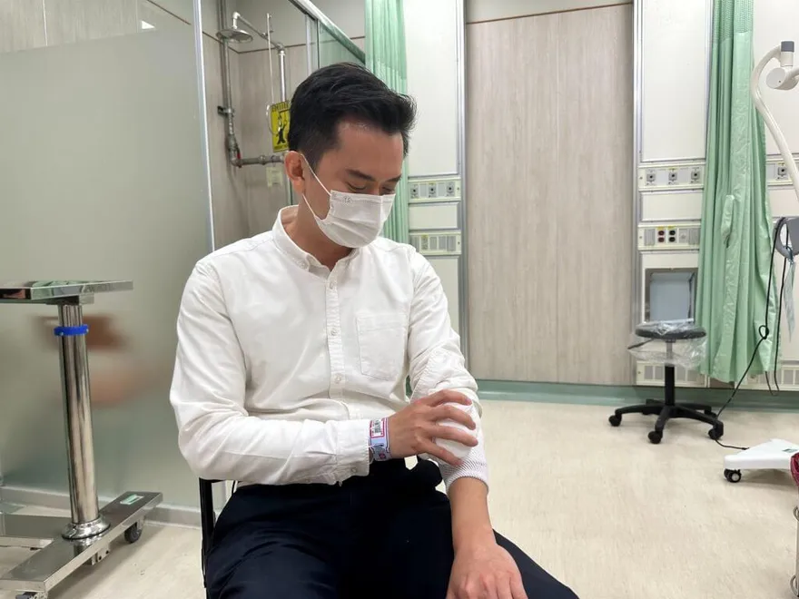 鄭朝方出席活動遭襲擊　64歲婦人到案這麼說