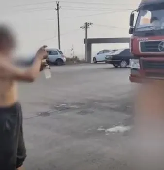 【影】真的忍不住啦！陸司機下車上廁所　回程卻被要求隔離7天