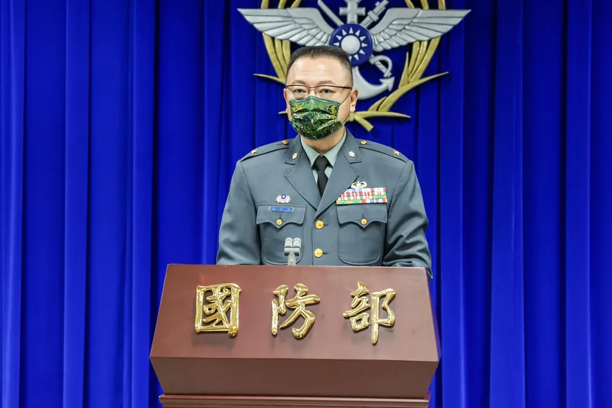 影/大陸9時36分發射衛星「通過台灣北部外海上空」　火箭殘骸落警示區