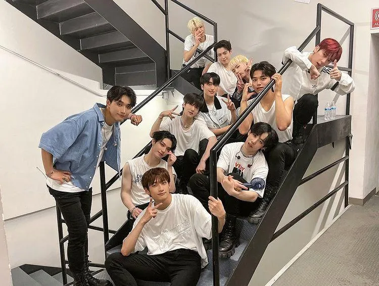 出國被打、確診發燒還被迫演出！男團不忍了「瞞著經紀公司做一事」　全員決心槓到底