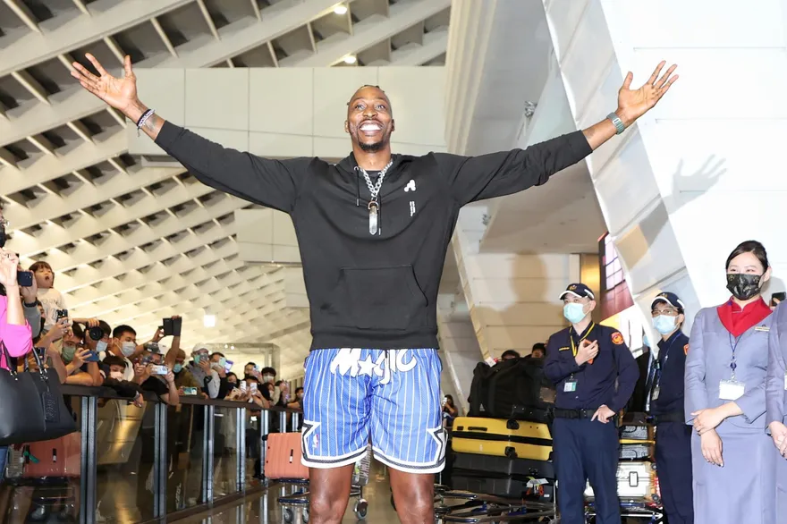 沒NBA球隊要「魔獸」…輾轉來台打球？快艇牆哥傻了：令人沮喪