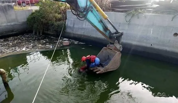 快訊/嘉義魚塭傳命案！一男子浮在水面無生命跡象