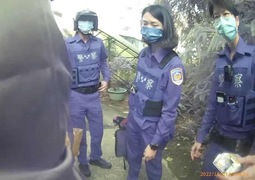 實習菜鳥警隨學長巡邏　逮通緝犯直呼：第一次好緊張