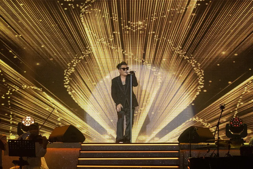 曹格暌違5年回馬開唱！飆唱情歌「突哽咽落淚」　自認「在愛情裡很傻」曝感情近況