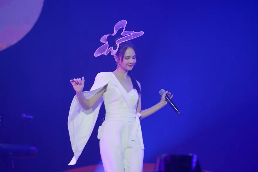 郭靜宣布最後一次演出！  哭到唱不出來淚謝粉絲