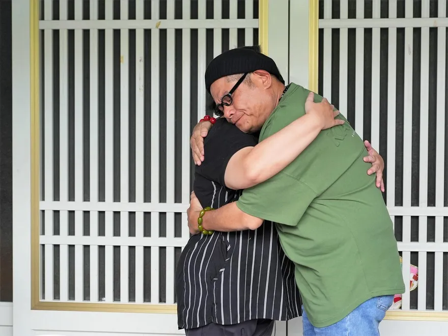 許效舜節目拍攝突淚崩！意外得知「粉絲離世3個月」　他哽咽嘆：早1年來拍攝就好了…