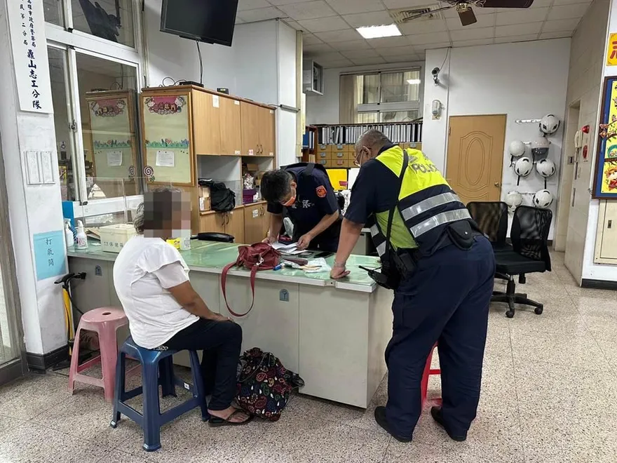 高雄老婦「女兒不見｣著急求助　暖警一查背後竟有洋蔥