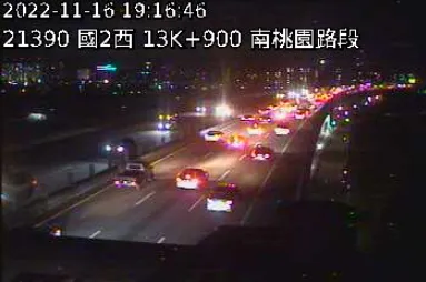快訊/桃園國道二號驚傳2車追撞事故！車流回堵6公里