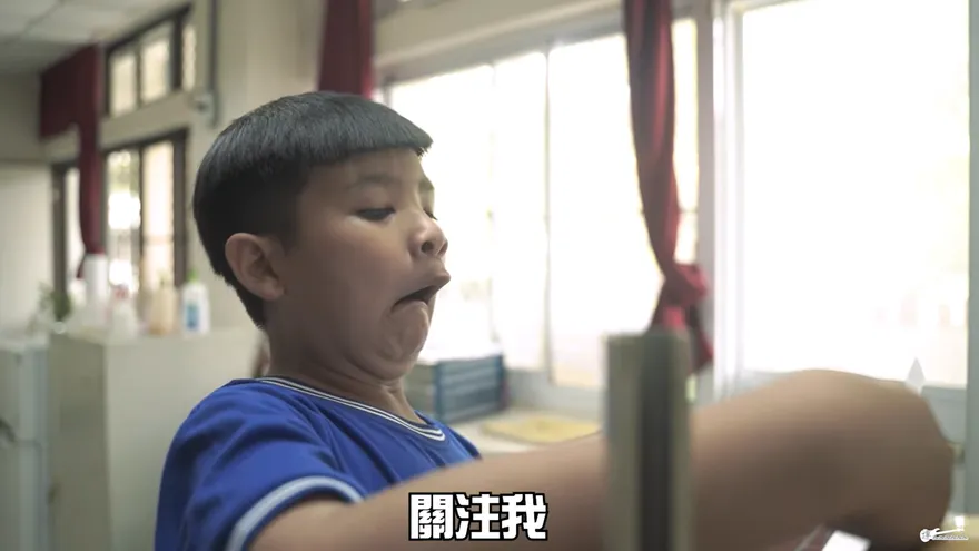 【影】注意看！山頂國小太狠了！　運動會前導片笑翻所有網友
