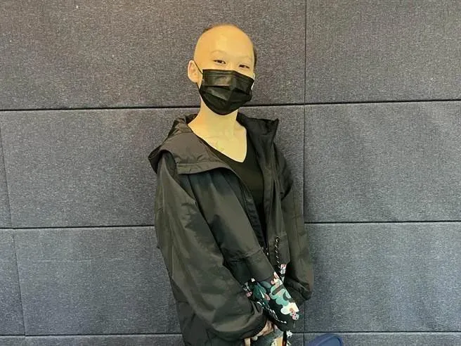 驚！打疫苗竟變禿頭！27歲女子怒控「要政府給交代」！