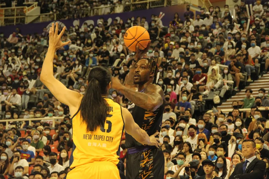 不斷更新/這數據太狂～魔獸首秀38分25籃板9助攻　率雲豹演出25分逆轉勝