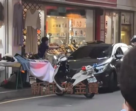 【影】新莊傳警匪對峙　警員拔槍對準3秒影片曝　警方說話了