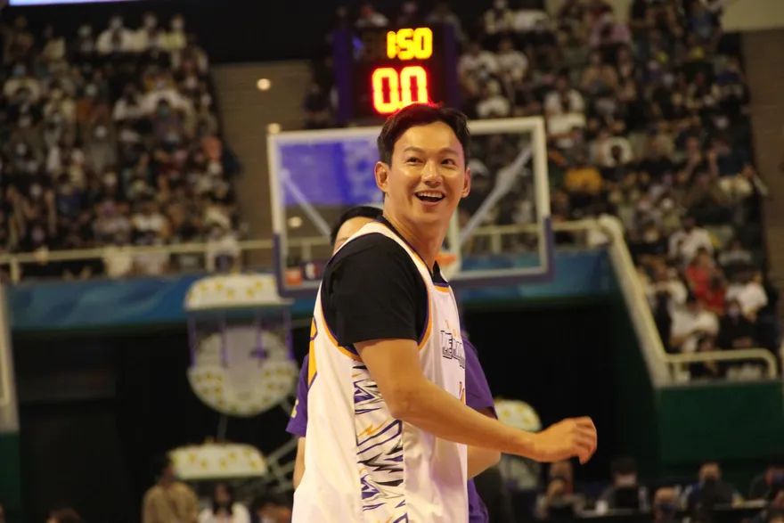 主持魔獸首秀被罵翻！威廉「PTT炸鍋」噓聲滿天飛　他另開戰場歡迎大家留言指教