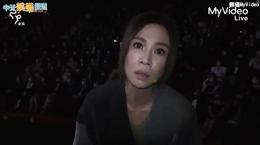 金馬59/謝盈萱再現《咒》！臉蒼白：「不能再講了」　下秒反應竟笑翻全場