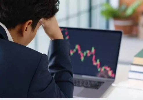 建設公司老董挪用公司基金炒股慘虧　東窗事發共賠7500萬