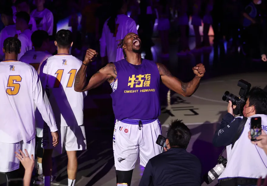 魔獸累了嗎？2天出賽破90分鐘　「腳受傷繼續拚」　寶寶教練說話了