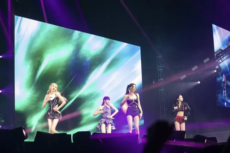 BLACKPINK疑走「商務通道」！出動10台保母車護駕　中午將抵達台灣