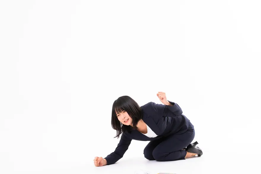 拒絕自備筆電！公用電腦卡到不行常當機　她暴怒崩潰「超級沒效率！」