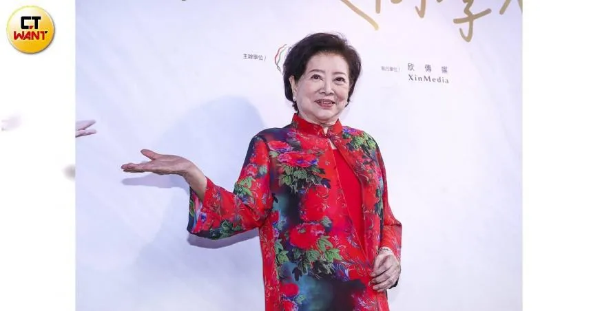 「心臟驟停14秒」術後首露面！83歲陳淑芳走路「腳步仍不穩」　親曝身體恢復狀況