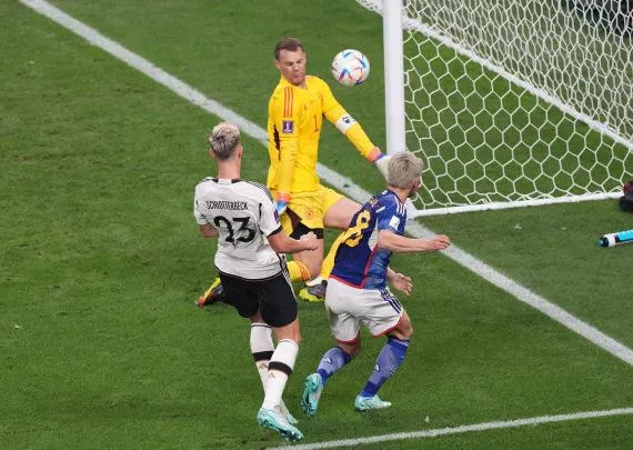 世足賽/日本隊賽後主動清潔！休息室留紙鶴雙語道謝　 FIFA說話了