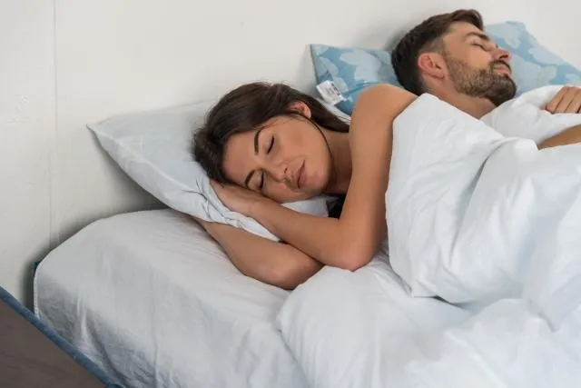 汪小菲千萬床墊慘毀　營養師揭床墊好壞「影響睡眠品質」！