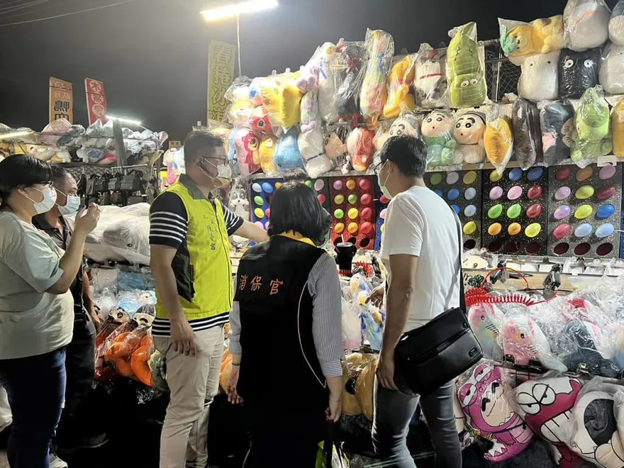 夜市射氣球被坑爹！店家喊「付5千2」打五折了事　南市府動起來查了