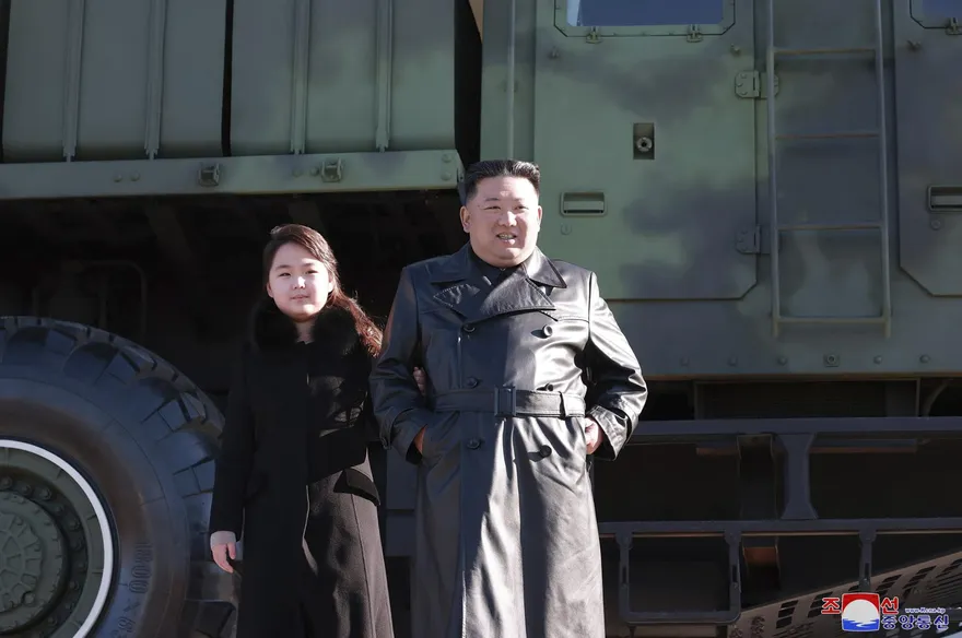金正恩女兒被改稱「尊貴千金」 專家：正式接班意味濃