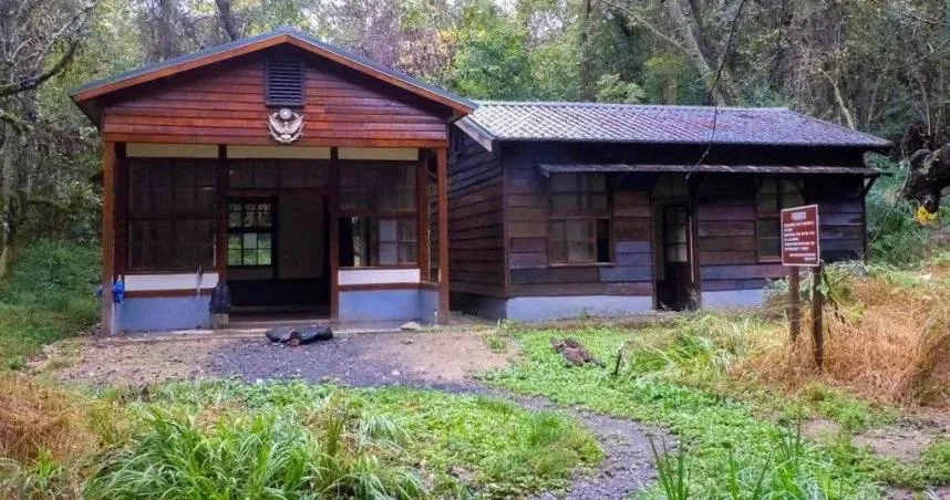 夫妻共遊霞喀羅步道墜谷　妻當場死亡　夫遭激流沖走