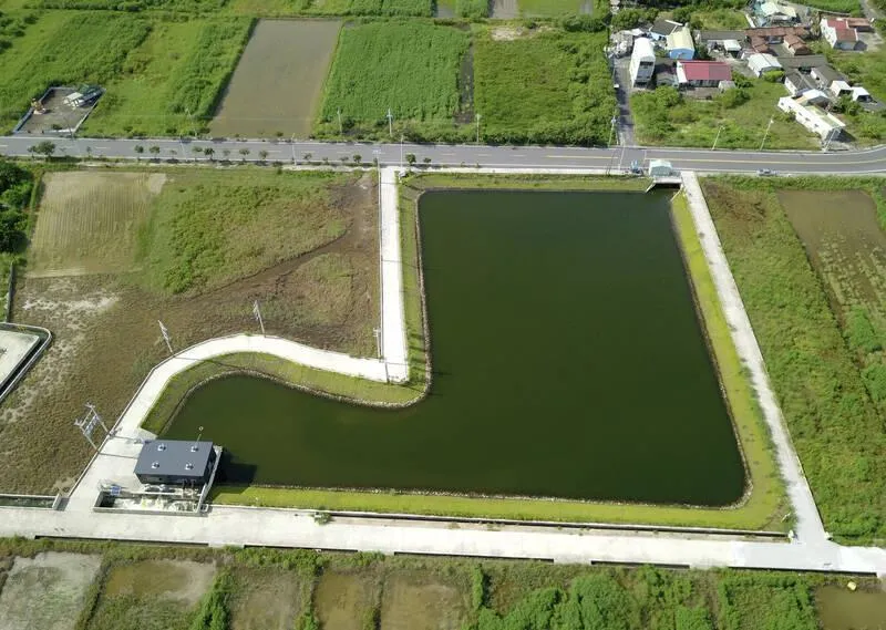耶誕節將至！臺南將軍廣山滯洪池藏彩蛋　耶誕靴造型超應景