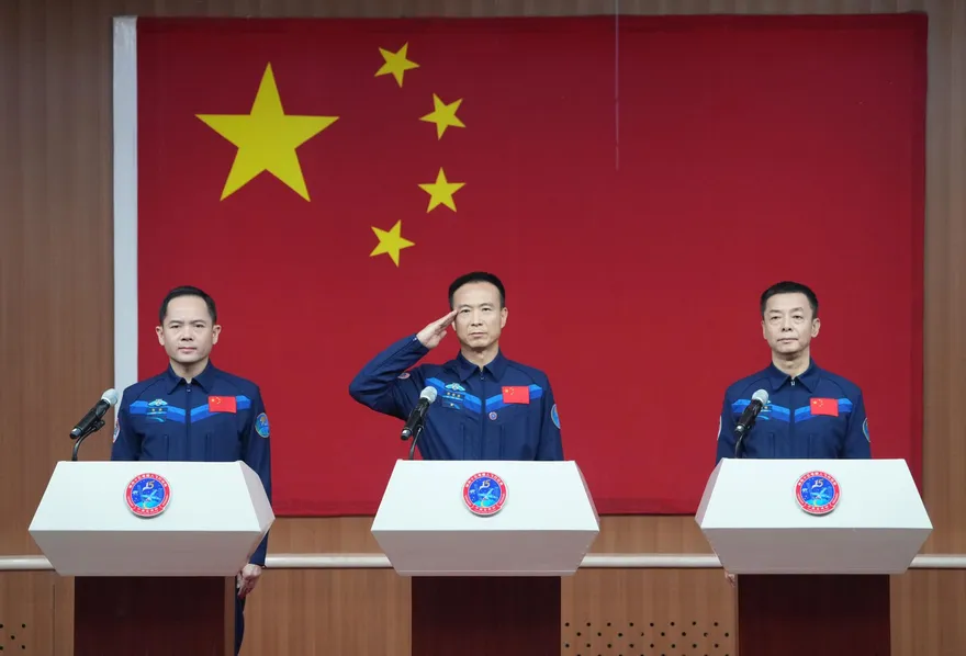 神舟15號11/29晚發射升空　太空人乘組「上新」！費俊龍任指令長