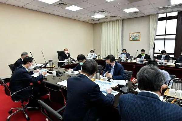 快訊/蘇貞昌同意室外口罩令鬆綁　細節交由指揮中心對外公佈