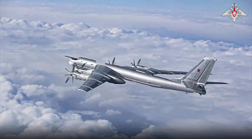 中、俄軍機聯合空中戰巡「首度降落對方機場」　日：明顯示威　嚴重關切