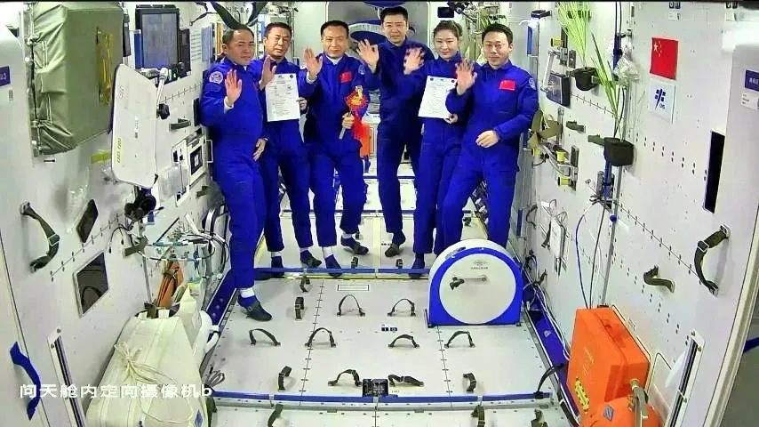 準備回家！陸太空人完成首次在軌交接　神舟14乘組12/4返回東風著陸場
