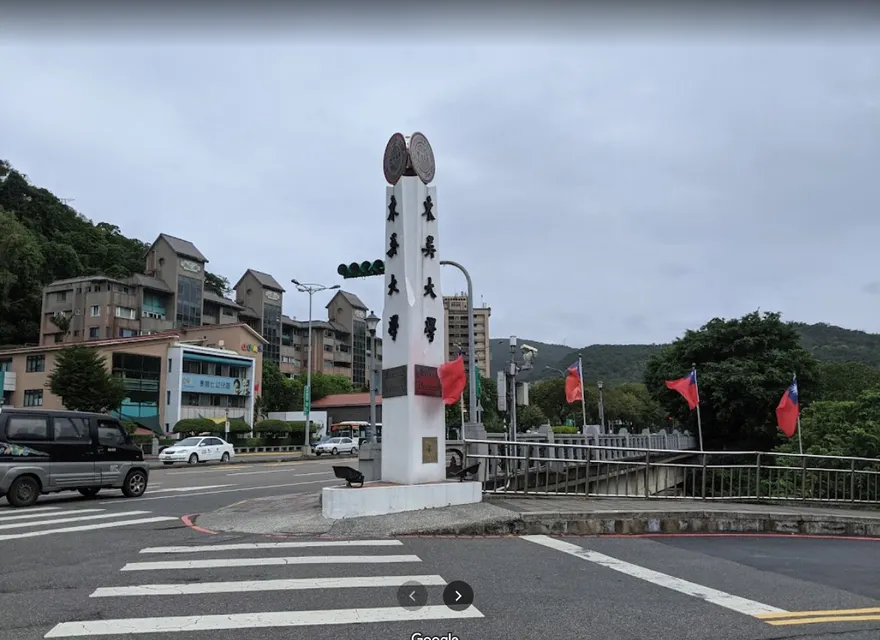 快訊/東吳大學「22歲男大生墜樓」！當場「失去生命跡象」送醫急救中