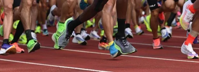 男跑馬拉松踩空仆街　腳痛3週未癒才知是蹠跗關節韌帶拉傷