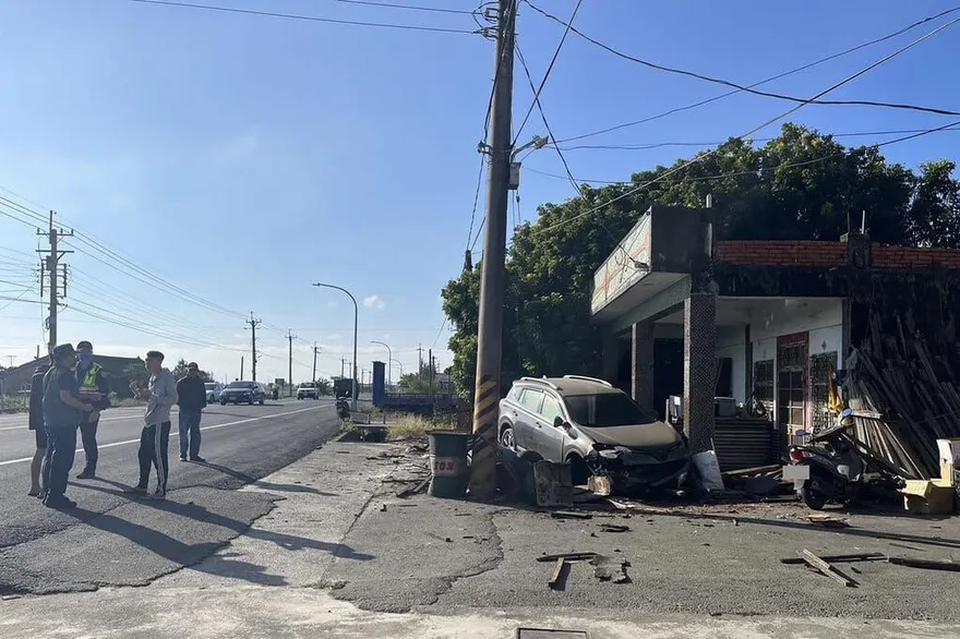 休旅車遭撞失控進民宅　肇事駕駛酒駕逃逸被逮