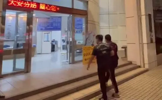 【影】百萬網紅「烏鴉」自稱幫派成員…還蹭警官聲量　這下遭殃了！