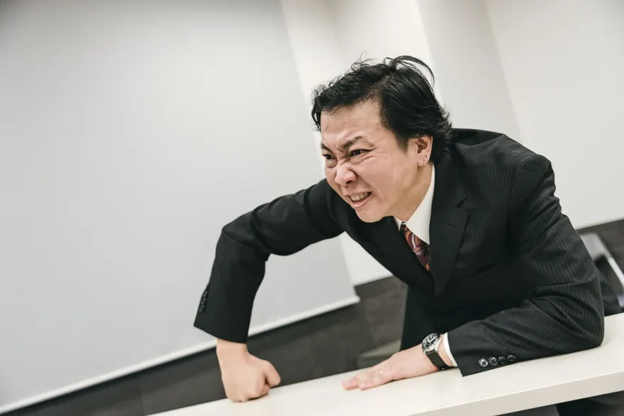 OL請特休假變踩地雷！慘遭上司開會公審搞霸凌　網友氣翻「直接申訴」