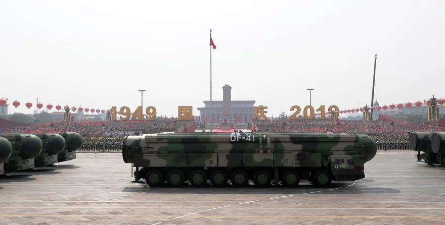 罕見「全射程」！解放軍向太平洋試射洲際導彈　陸媒：或為「東風-41」示警美國
