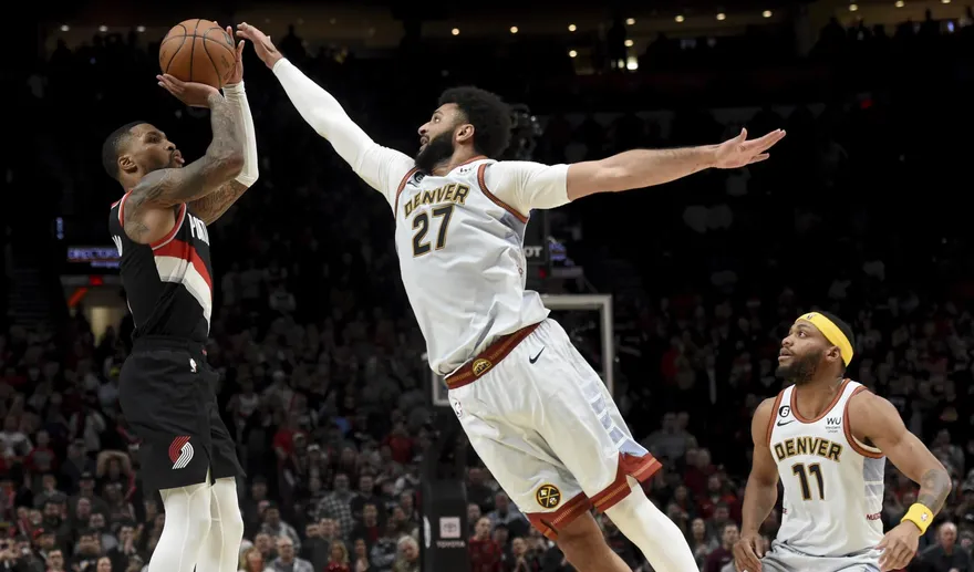 【影】里拉德40分飆分紀錄夜　竟被金塊莫瑞的後撤步壓哨絕殺三分球毀了～